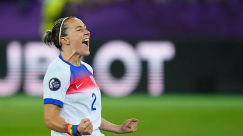 Lucy Bronze celebrates